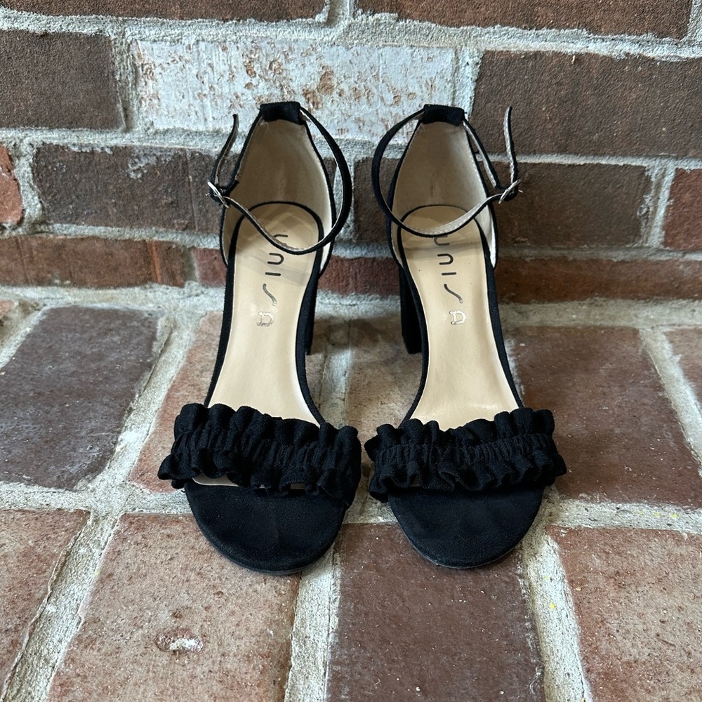 unisa | black heels